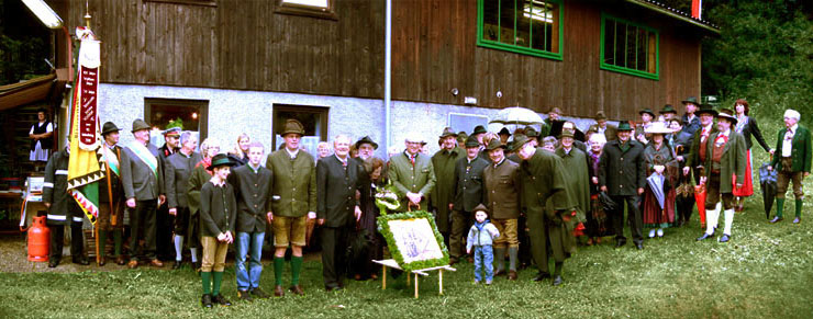 Gruppenbild anlässlich der 100-Jahr Feier unserer Schützenfahne.